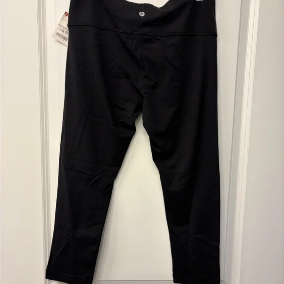 NWT: 90 Degree By Reflex | Black Highwaisted Cropped Leggings - Picture 2 of 7